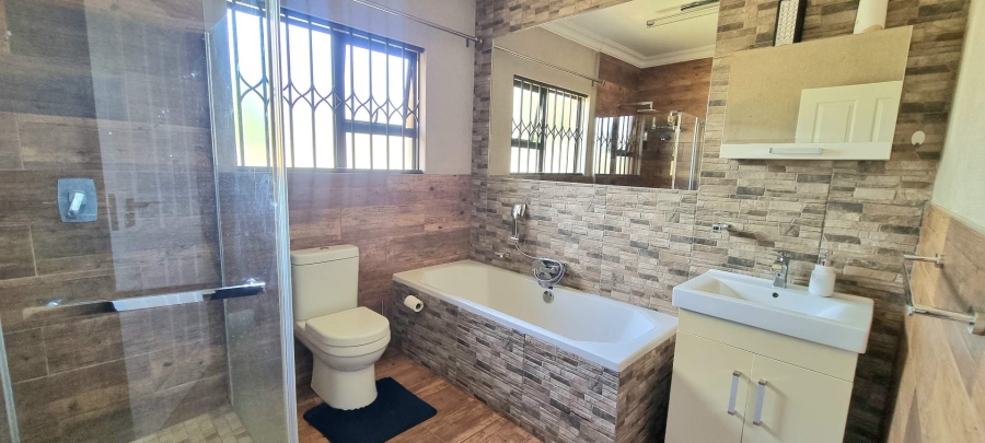 3 Bedroom Property for Sale in Heuwelsig Free State